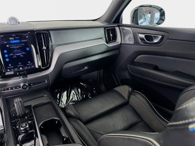 2022 Volvo XC60 Recharge Plug-In Hybrid R-Design