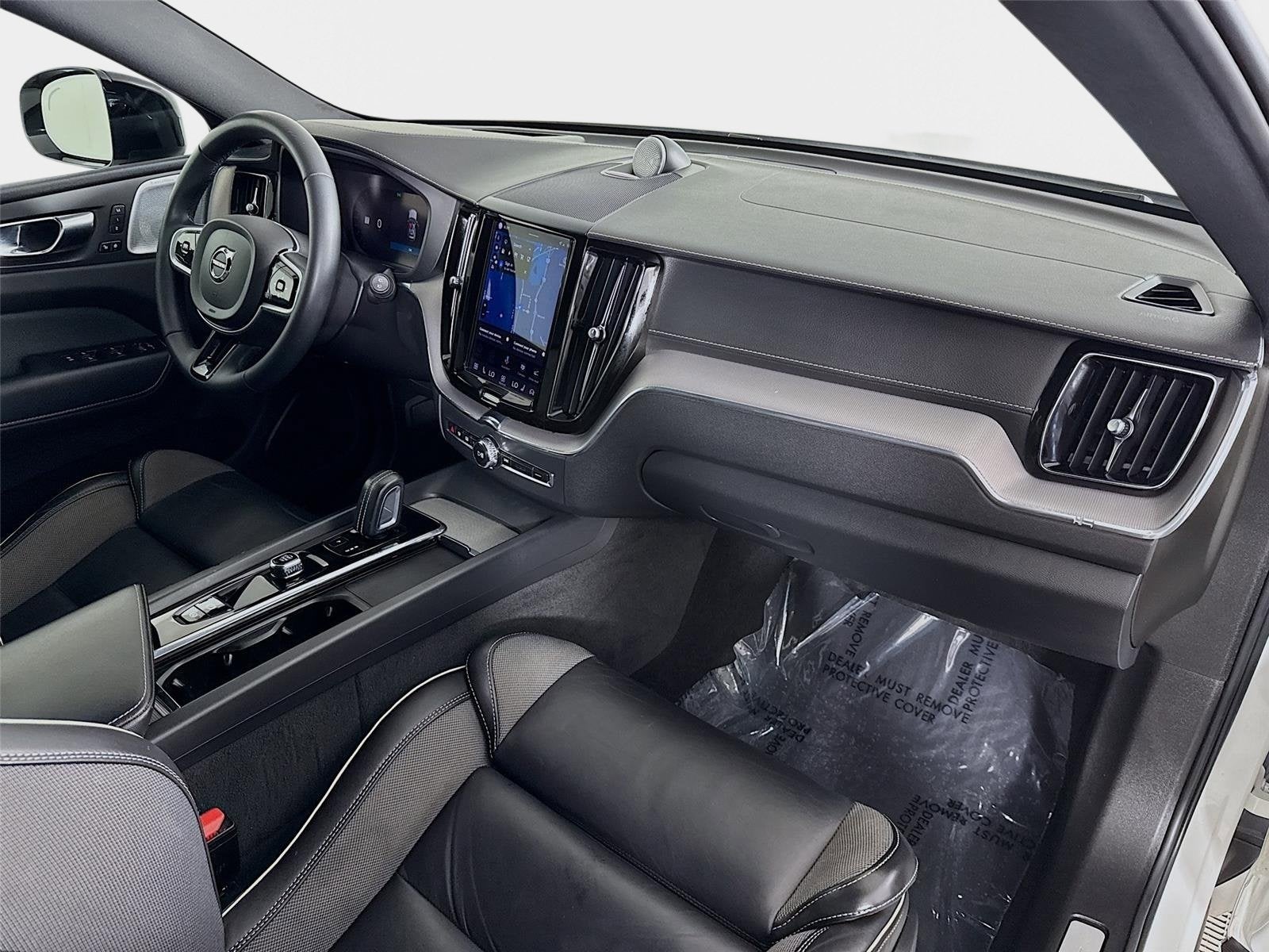 2022 Volvo XC60 Recharge Plug-In Hybrid R-Design