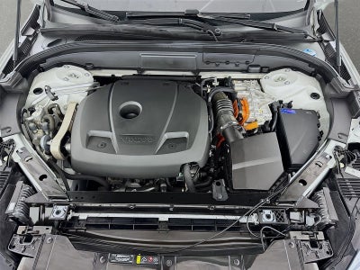 2022 Volvo XC60 Recharge Plug-In Hybrid R-Design