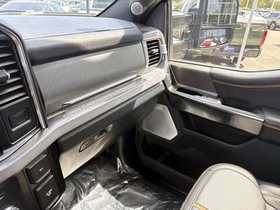 2024 Ford Super Duty F-250 SRW Platinum