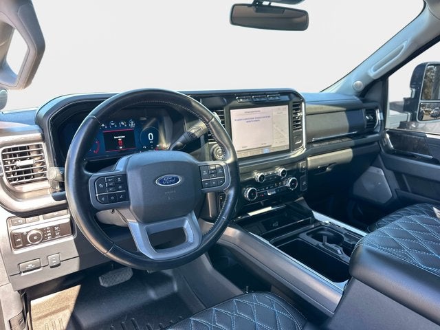 2023 Ford Super Duty F-450 DRW Lariat