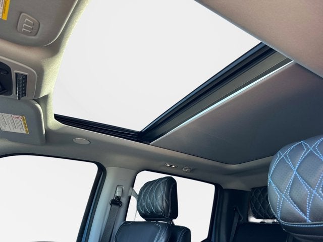 2023 Ford Super Duty F-450 DRW Lariat