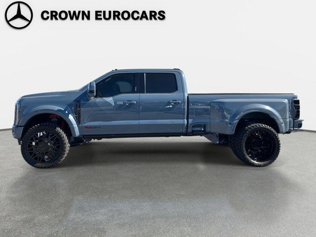 2023 Ford Super Duty F-450 DRW Lariat