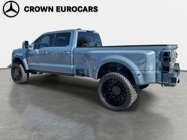 2023 Ford Super Duty F-450 DRW Lariat