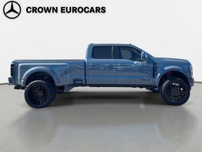 2023 Ford Super Duty F-450 DRW Lariat