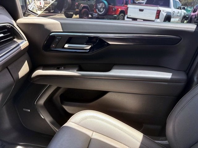 2025 Chevrolet Tahoe RST