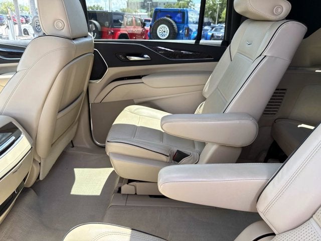 2022 Cadillac Escalade ESV Premium