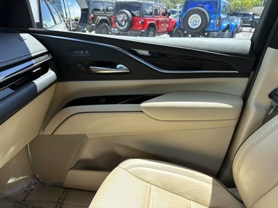 2022 Cadillac Escalade ESV Premium