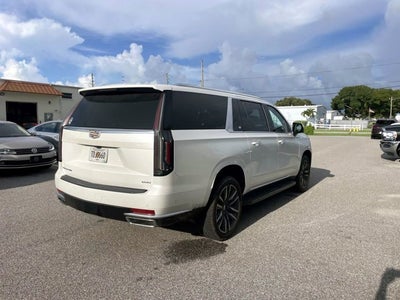 2022 Cadillac Escalade ESV Premium