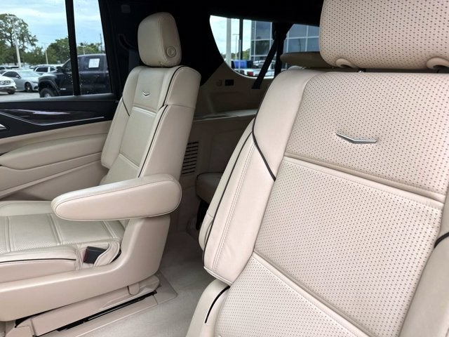 2023 Cadillac Escalade ESV Premium