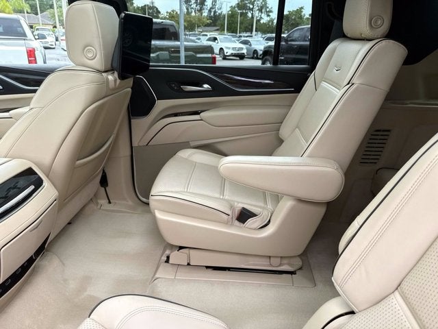 2023 Cadillac Escalade ESV Premium