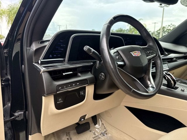 2023 Cadillac Escalade ESV Premium