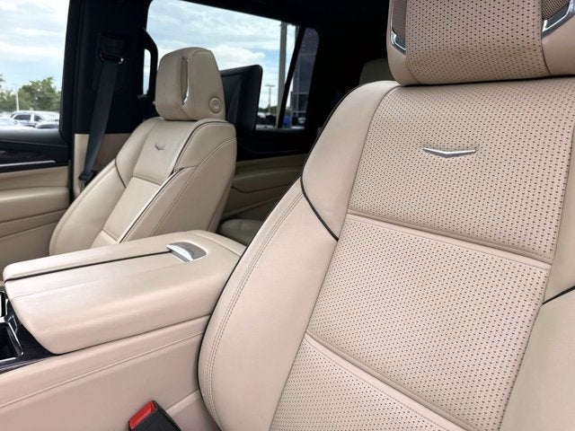 2023 Cadillac Escalade ESV Premium