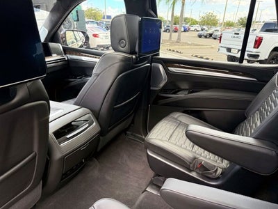 2025 Cadillac Escalade Sport Platinum