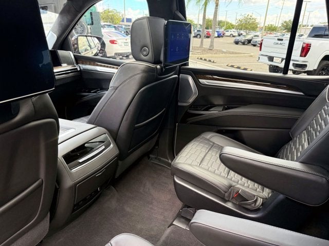 2025 Cadillac Escalade Sport Platinum