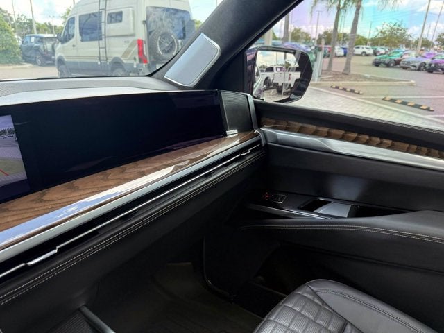 2025 Cadillac Escalade Sport Platinum