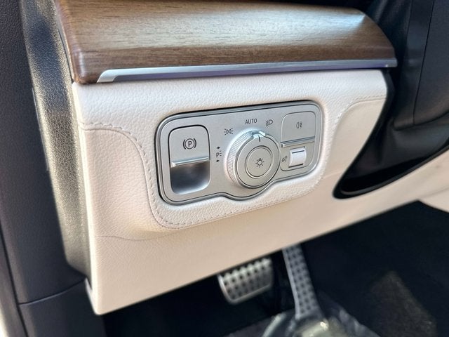 2023 Mercedes-Benz GLS 450