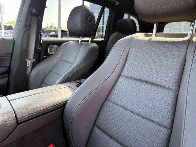 2025 Mercedes-Benz GLS 450