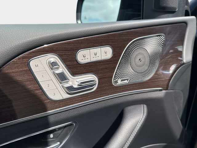 2025 Mercedes-Benz GLS 450