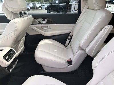 2026 Mercedes-Benz GLS 450