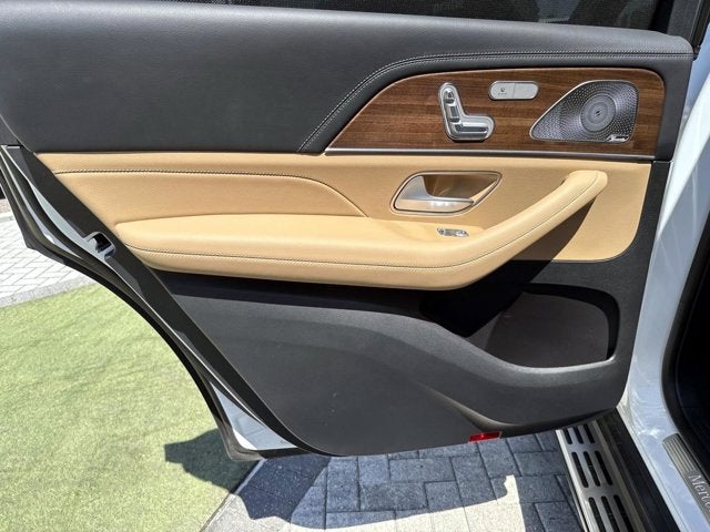 2025 Mercedes-Benz GLS 450