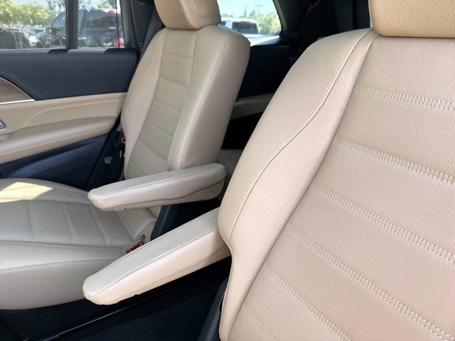 2025 Mercedes-Benz GLS 450