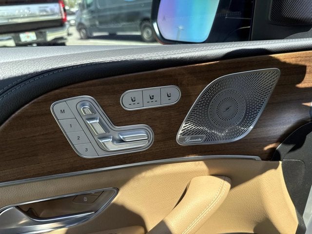 2025 Mercedes-Benz GLS 450