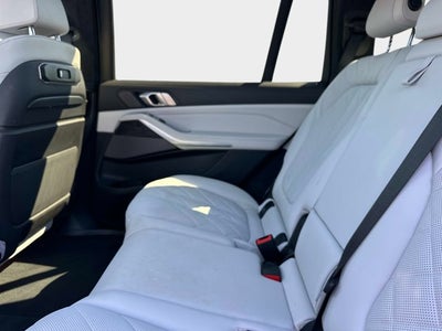 2023 BMW X7 xDrive40i