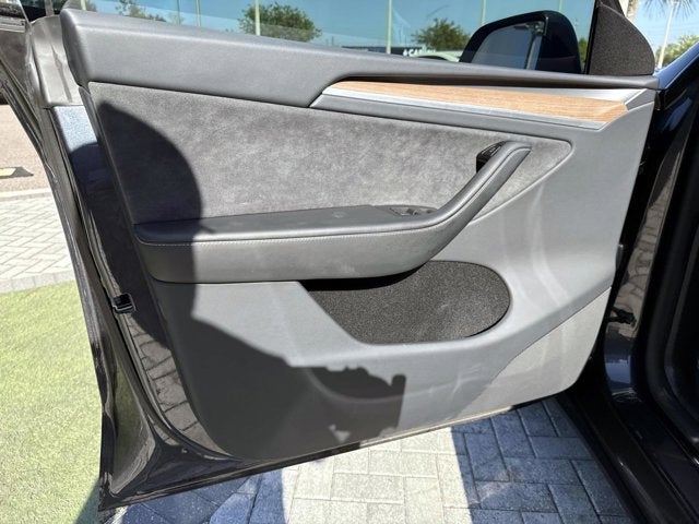 2024 Tesla Model Y Performance