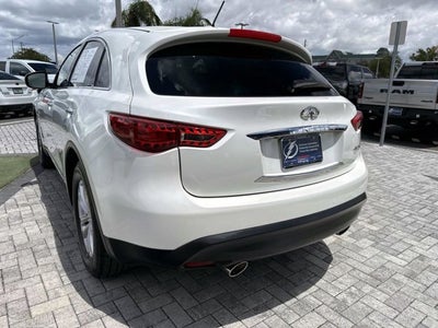 2017 INFINITI QX70 Base