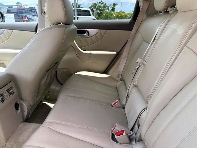 2017 INFINITI QX70 Base