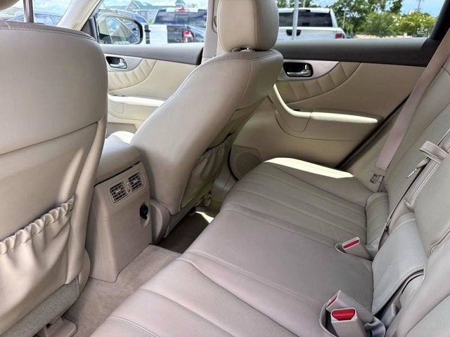 2017 INFINITI QX70 Base