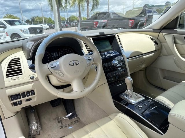 2017 INFINITI QX70 Base
