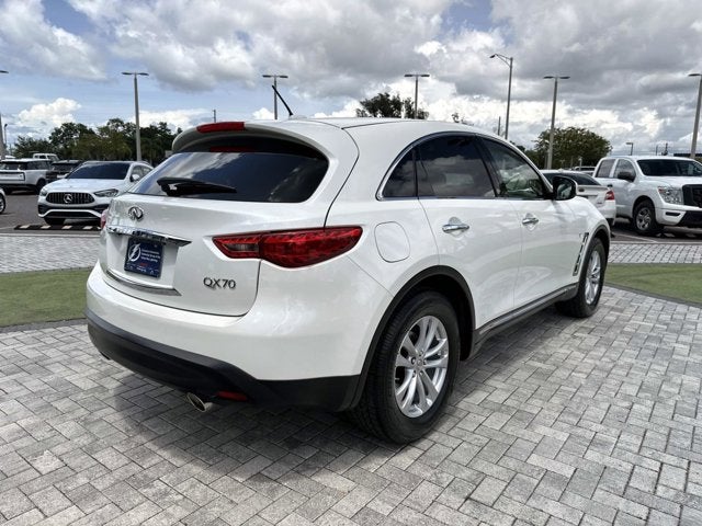 2017 INFINITI QX70 Base
