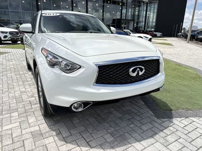 2017 INFINITI QX70 Base