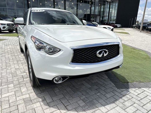 2017 INFINITI QX70 Base