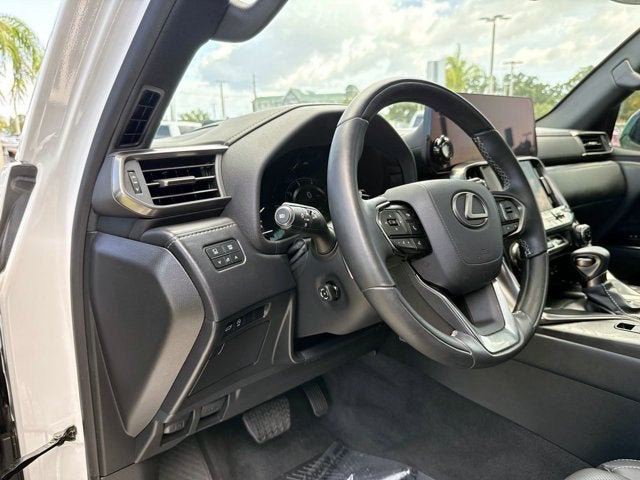 2024 Lexus LX 600 Luxury