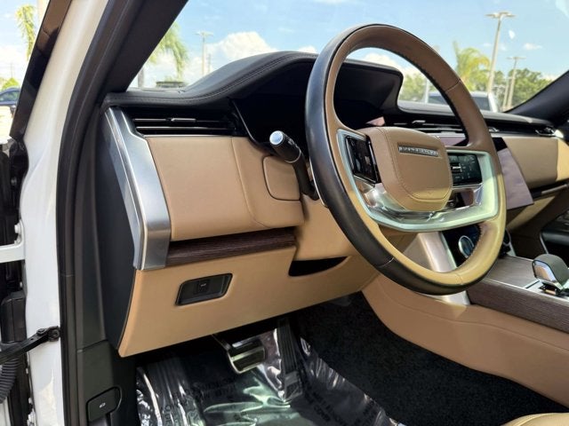 2023 Land Rover Range Rover SE