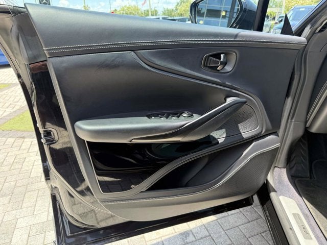 2023 Aston Martin DBX 707