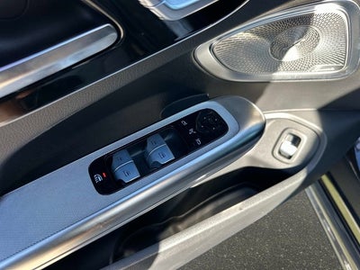 2025 Mercedes-Benz CLE 300