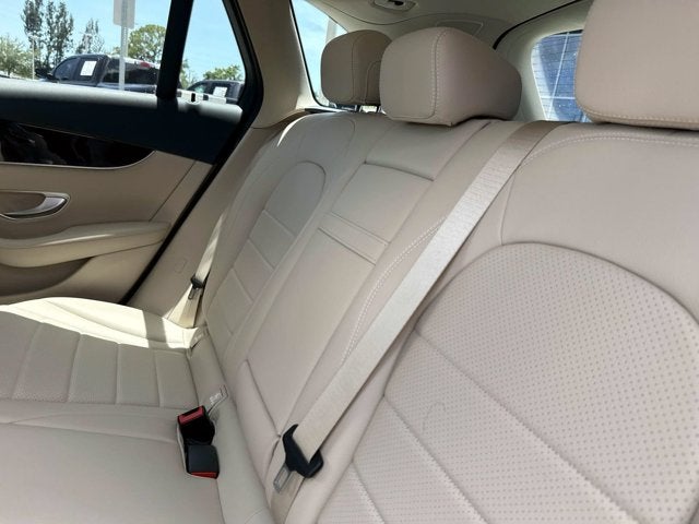 2022 Mercedes-Benz GLC 300