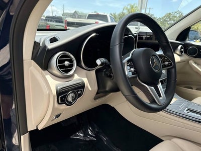 2022 Mercedes-Benz GLC 300