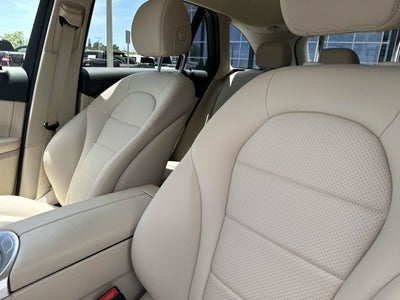 2022 Mercedes-Benz GLC 300
