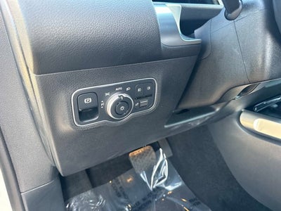 2025 Mercedes-Benz GLB 250