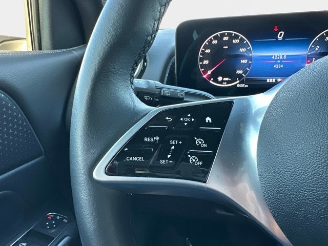 2025 Mercedes-Benz GLB 250