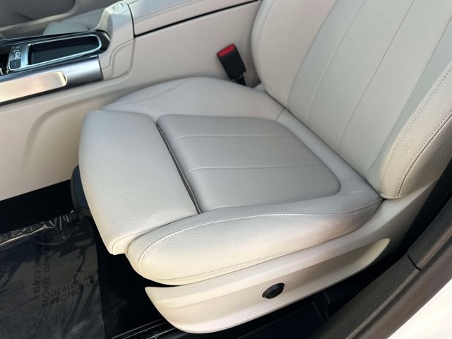 2025 Mercedes-Benz GLB 250