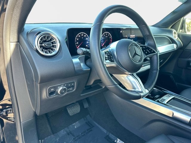 2025 Mercedes-Benz GLB 250