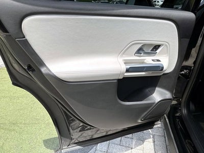 2023 Mercedes-Benz GLB 250