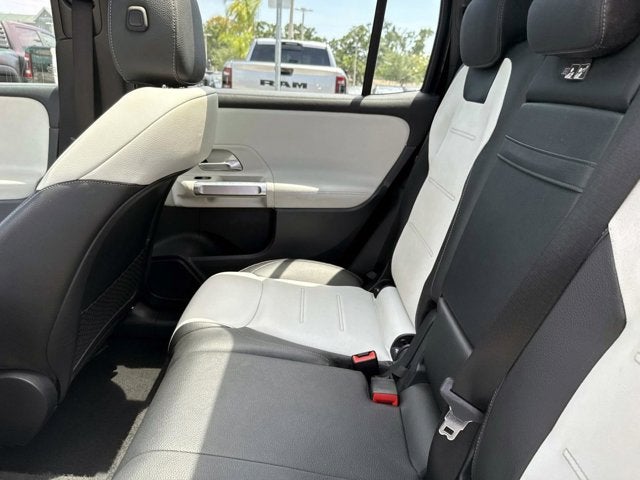 2023 Mercedes-Benz GLB 250
