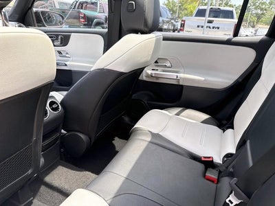 2023 Mercedes-Benz GLB 250